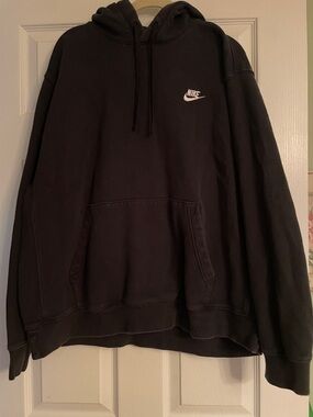 🖤Nike Black Hoodie with Small White Swoosh🖤